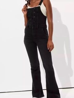 American Eagle AE Next Level Black Flare Denim Overalls Size 2 Regular festival